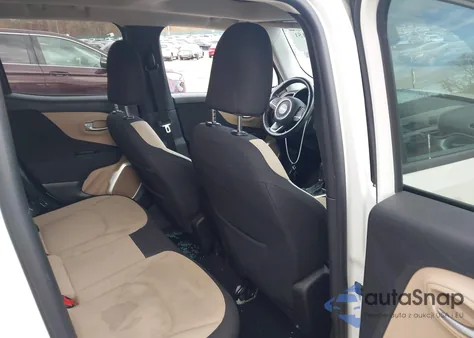 2016 Jeep Renegade Latitude z USA, uszkodzony, nr VIN ZACCJBBT5GPD84374